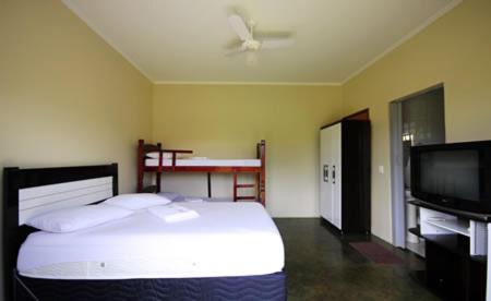 Olimpia Hotel | Family-Friendly Getaway at Pousada Keluz with Pool