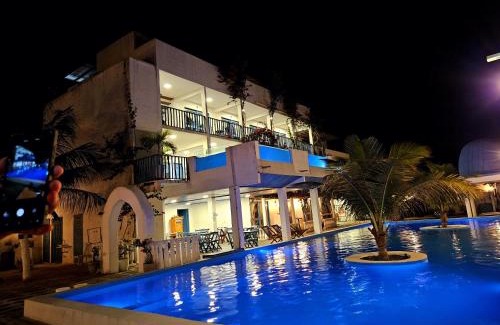 Camocim Hotel | Pet Friendly Pousada La Grécia with Ocean Views & Pool