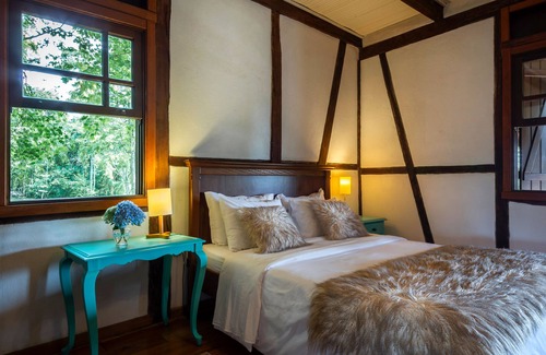 Gramado Hotel | Eco-Friendly Escape at Pousada La Vista with Pool & Spa