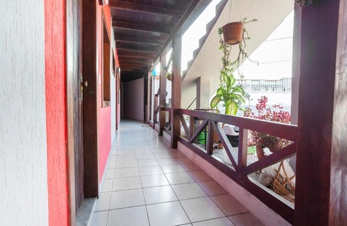 Puerto Seguro Center Hotel | Pet-Friendly Pousada Lago De Garda with Pool & Family Fun