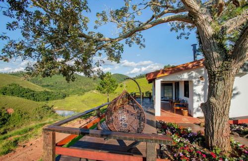 Piracaia Hotel | Enchanting Pousada Lago dos Sonhos with Oceanfront Views