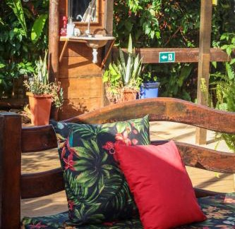 Floresta Velha Hotel | Inviting Pousada Leão Marinho: Family-Friendly with Breakfast