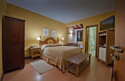 Itaipava Hotel | Experience Pousada Les Roches: 5-Star Oceanfront Oasis