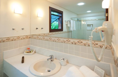 Itaipava Hotel | Experience Pousada Les Roches: 4-Star Retreat with Spa & Pool