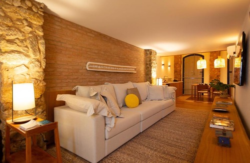 Historic Center Hotel | Discover Pousada Literária de Paraty: Pool & Spa Retreat