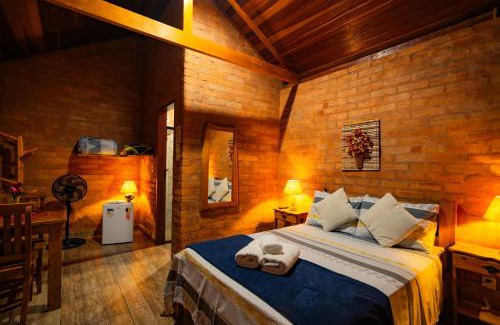 Sao Bento do Sapucai Hotel | Pet-Friendly Pousada Lua Bonita with Oceanfront Spa