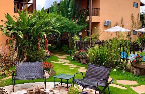Alto Paraiso de Goias Hotel | Pousada Lua Clara: Oceanfront Retreat with Pool & Hot Tub