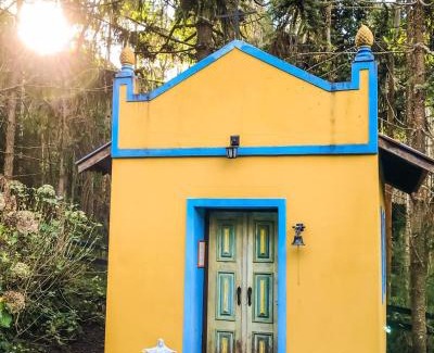 Paraisopolis Hotel | Discover Pousada Lua de Pedra: 9/10 Rated Getaway with Hot Tub