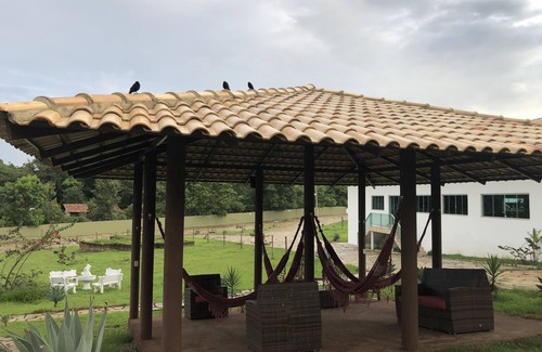 Pirenopolis Ski Chalet | Relax at Pousada Luna Zen: Pet-Friendly Oasis with Spa