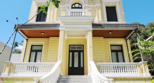 Historic Center Hotel | Inviting Pousada Magister: Poolside Retreat for Families