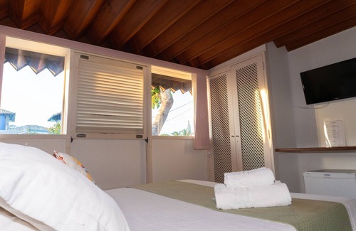 Ogiva Hotel | Guest Rated 10/10: Pousada Marília with Pool & Spa