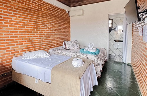 Cananeia Hotel | Welcoming Pousada Maravista: Family-Friendly with Breakfast
