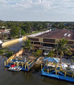Praia de Leste Hotel | Pet-Friendly Pousada e Marina Mares do Sul with Pool