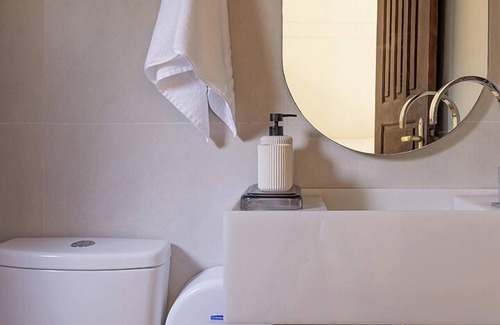 Paranagua Hotel | Budget-Friendly Stay at Pousada Marimar with Family Amenities