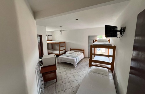 Ipiranga Hotel | Family-Friendly Pousada Martin de Sá with Breakfast Included