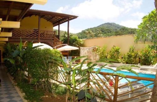 Toninhas Hotel | Discover Pousada Maui: Poolside Bliss with a 9.4 Rating