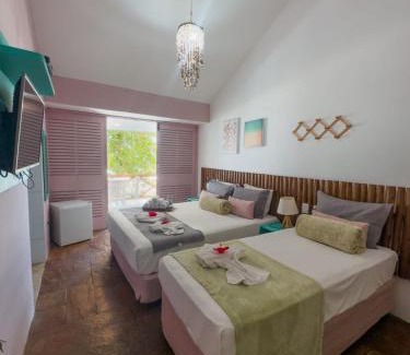 Barra Grande Hotel | Oceanfront Pousada Meraki Beach - Rated 9/10 by Guests