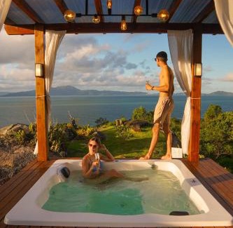 Governador Celso Ramos Apartment | Idyllic Casa Mirante do Sol with Ocean View & Spa Delights