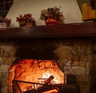 Carmo de Minas Hotel | Pet-Friendly Escape at Pousada Montanhas do Sol, Rated 9/10