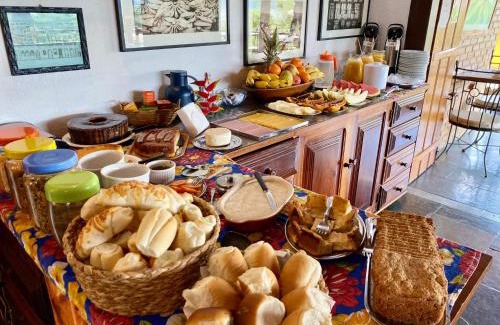 Pontal Hotel | Oceanfront Bliss at Pousada Morro do Forte - 9/10 Rated