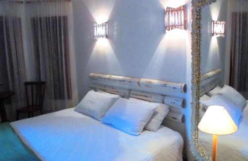 Ilhabela Hotel | Tranquil Pousada Náutilus: Poolside Retreat with Breakfast
