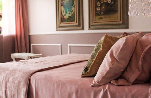 Anchieta Hotel | Explore Pousada No Meio Do Mundo: 10/10 Guest Rated Retreat