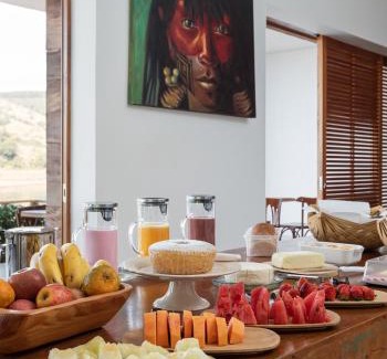 Capitolio Hotel | Discover Pousada Noah: Oceanfront Retreat with Pool Access