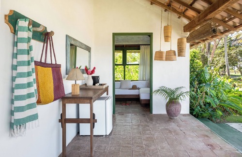 Curuipe Hotel | Idyllic Pousada Outeiro: Pool, Ocean Views & High Ratings