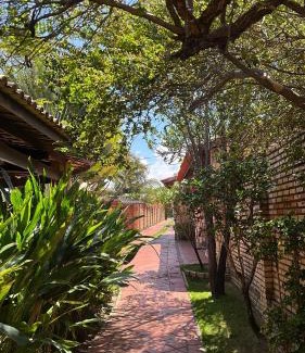 Beberibe Hotel | Pet-Friendly Pousada Paraíso das Falésias with Pool Access