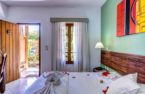 Itacare Hotel | Discover Pousada Pedra Torta: Pool, Spa & Family-Friendly