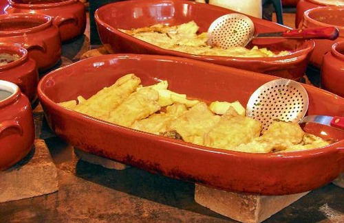 Sao Bento do Sapucai Hotel | Cozy Pousada Pesca na Montanha: Pet-Friendly Retreat