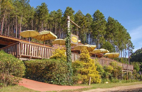 Sao Bento do Sapucai Hotel | Cozy Pousada Pesca na Montanha: Pet-Friendly Retreat