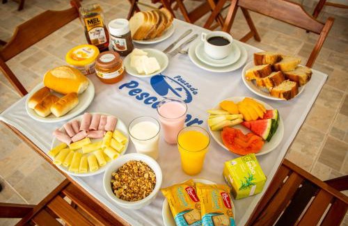 Praia da Enseada Hotel | Budget-Friendly Pousada Pescador with Pool & Family Amenities