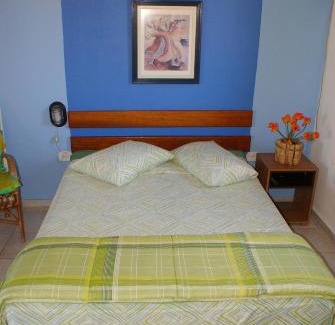 Peruibe House | Oceanfront Getaway at Pousada Pier36 with Pool & Breakfast