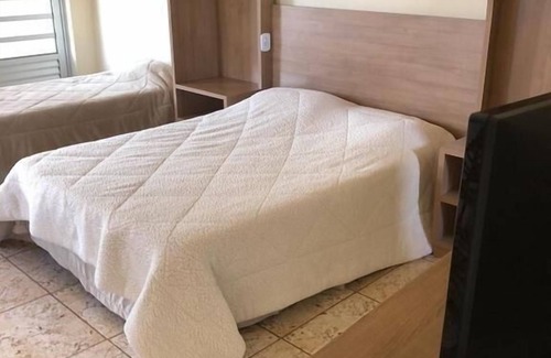 Carmo do Rio Claro Hotel | Relax at Pousada Pontal do Lago: Pool, Spa & Family Fun