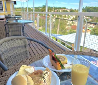 V Cristina Hotel | Family-Friendly Stay at Pousada Portal das Cerejeiras