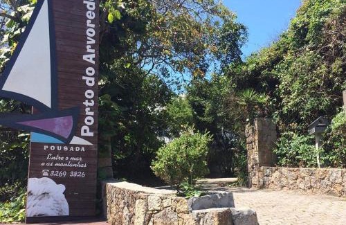 Ingleses Sul Hotel | Pet-Friendly Pousada Porto do Arvoredo with Pool & Kids' Fun