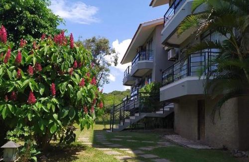 Ingleses Sul Hotel | Pet-Friendly Pousada Porto do Arvoredo with Pool & Kids' Fun