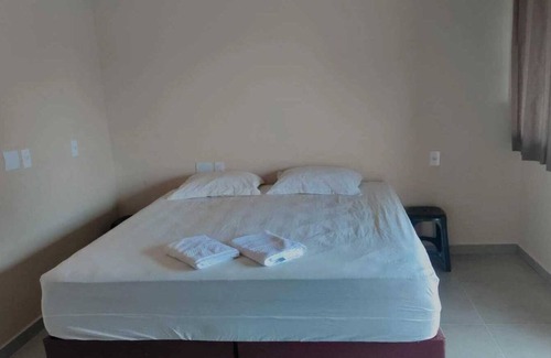 Marilena Hotel | Budget-Friendly Getaway at Pousada Porto Maringa with Pool