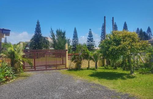 Capao da Canoa Hotel | Cozy Pousada Praia do Barco with Ocean Views & Pet-Friendly