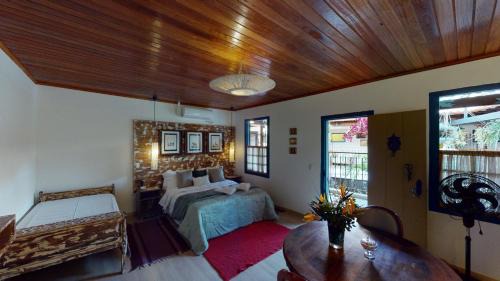 Tiradentes Hotel | Top-Rated Pousada Quatro Estações with Family & Pet Amenities
