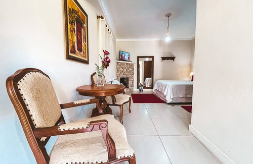 Sao Bento do Sapucai Hotel | Discover Pousada Quinta dos Colibris - Rated 9.4/10