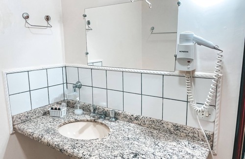 Sao Bento do Sapucai Hotel | Discover Pousada Quinta dos Colibris - Rated 9.4/10