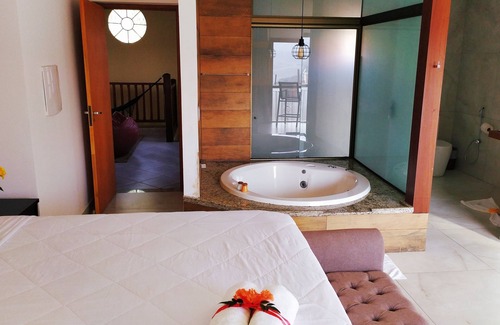 Bela Vista Hotel | Guest Rated 10/10 at Pousada Quintal da Lua with Pool & Spa