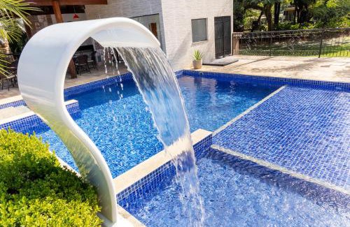 Penedo Hotel | Beachfront Pousada Rainha da Mata with Pool & Spa