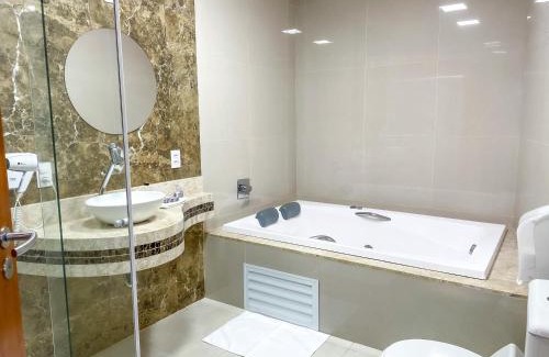 Governador Celso Ramos Hotel | Pousada Recanto das Flores: Oceanfront Oasis with Pool