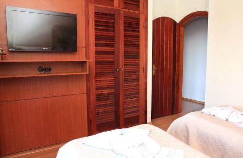 Vila Inglesa Hotel | Relaxing Getaway at Pousada Recanto Almeida - Rated 9.2/10