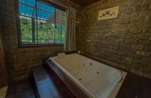 Maromba Hotel | Experience Bliss at Pousada Recanto do Escorrega