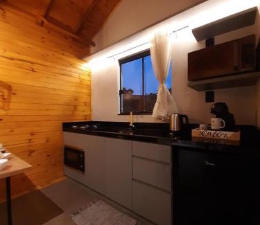 Sao Joaquim Cabin | Pet-Friendly Retreat at Pousada Recanto da Cascata