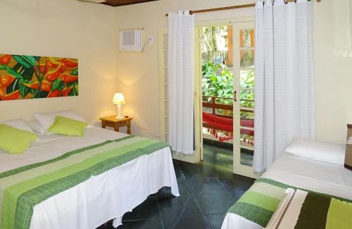 Vila do Abraao Hotel | Elegant Pousada Recanto das Estrelas with Pool & Kitchen